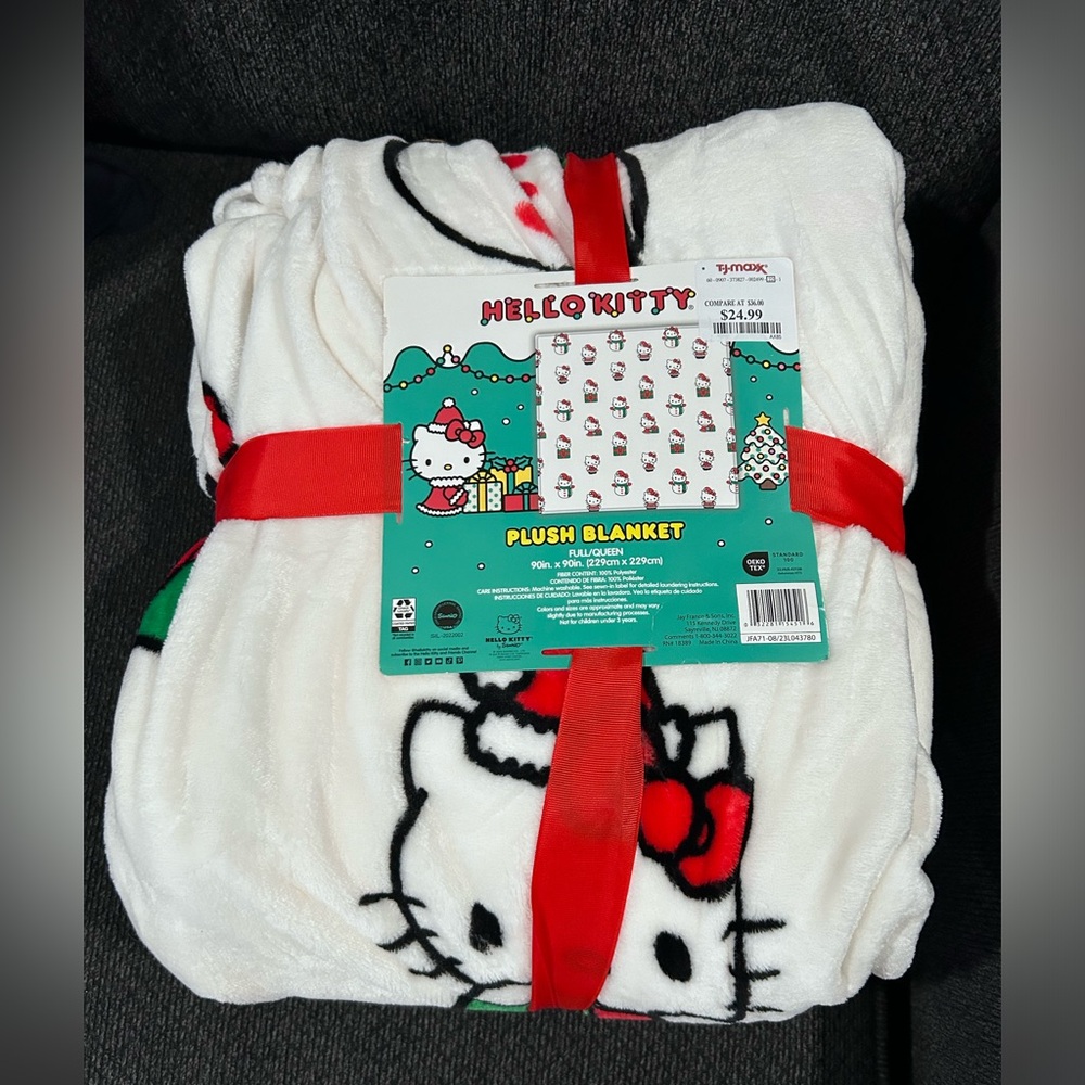 Hello Kitty Christmas Snowman Queen Blanket